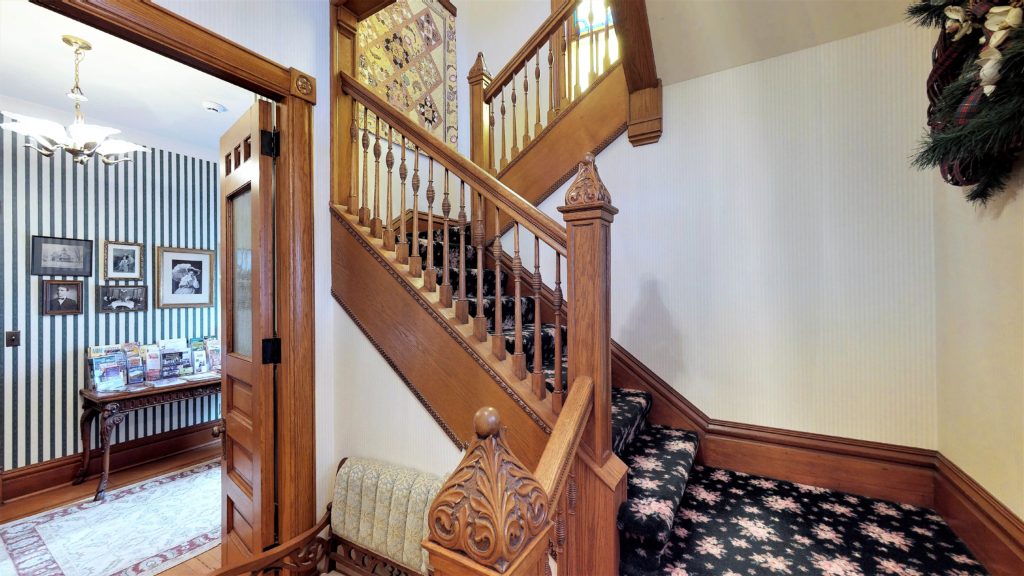 Stair To N Guest Suites